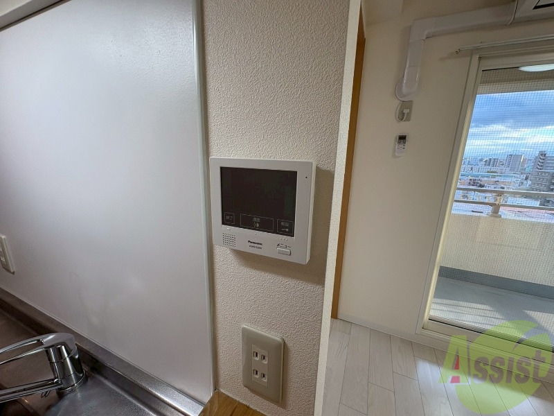 セキュリティ　ＴＶモニター付インターホンです。来客者の顔が見えるので安心！
