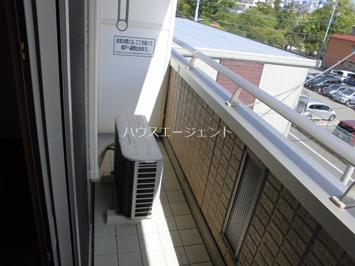 バルコニー　広めのベランダ