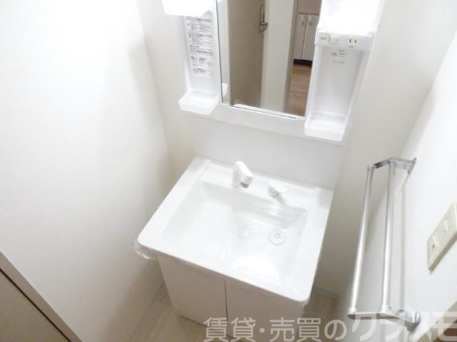 洗面設備　使いやすいシャンプードレッサー♪