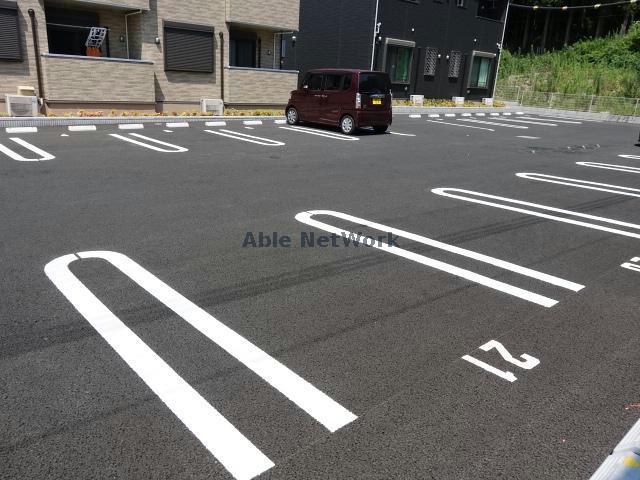 駐車場　駐車場