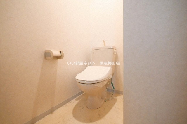 トイレ　※同仕様写真となります。