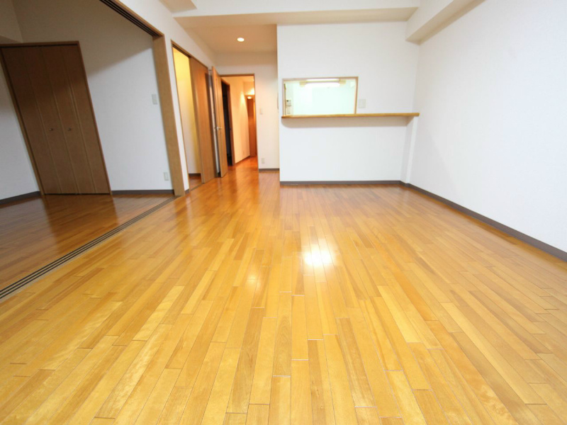 居室・リビング　LDK15.1帖　洋室6.5帖とつなげても仕切っても使えます