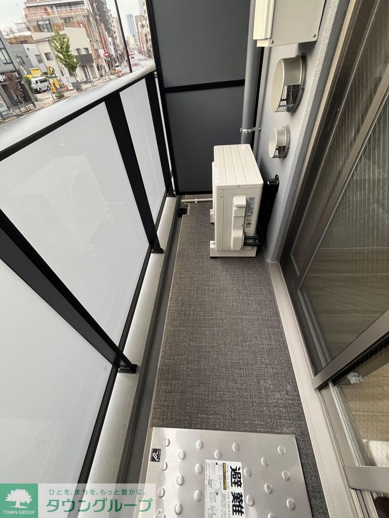 バルコニー　※部屋ごとに内装が異なる場合がございます。