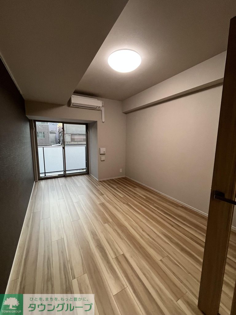 居室・リビング　※部屋ごとに内装が異なる場合がございます。