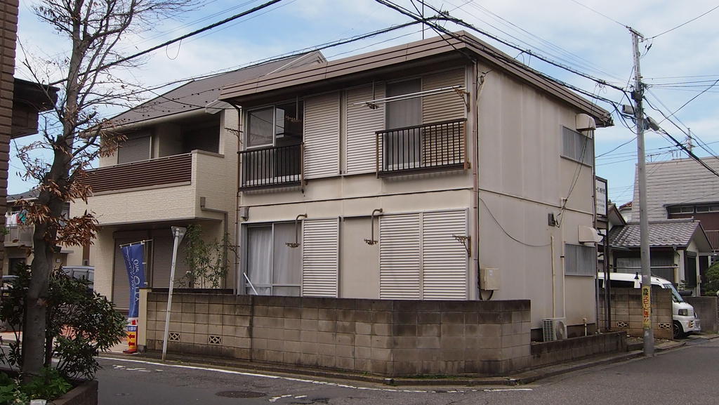 【アーバン東伏見の建物外観】