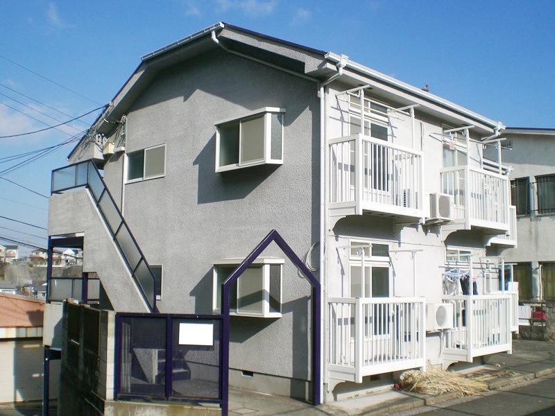 建物外観　南西角地に立地