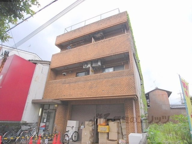京都市北区紫野下鳥田町のマンションの建物外観