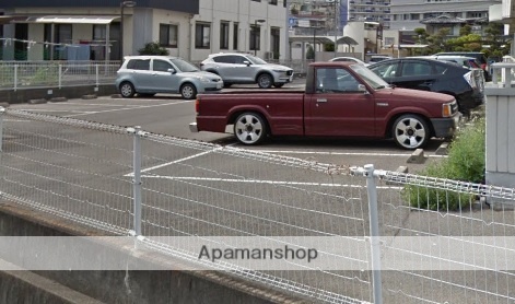 駐車場　エントランス