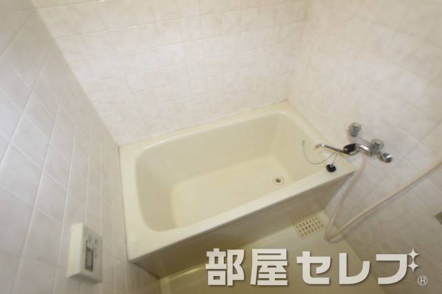 バス・シャワールーム　追いだき機能付き。他号室の写真です。