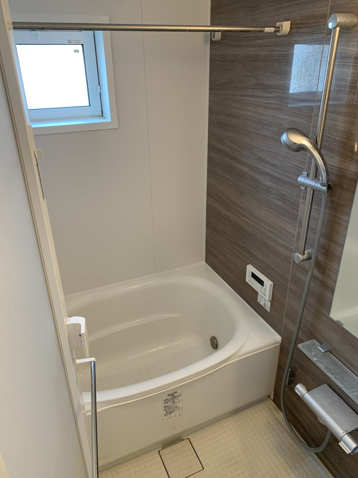 バス・シャワールーム　追焚き付お風呂　シャワー・浴室換気乾燥機付