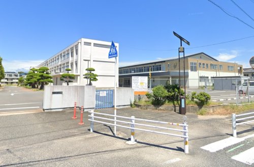 【椙山アパートの小学校】