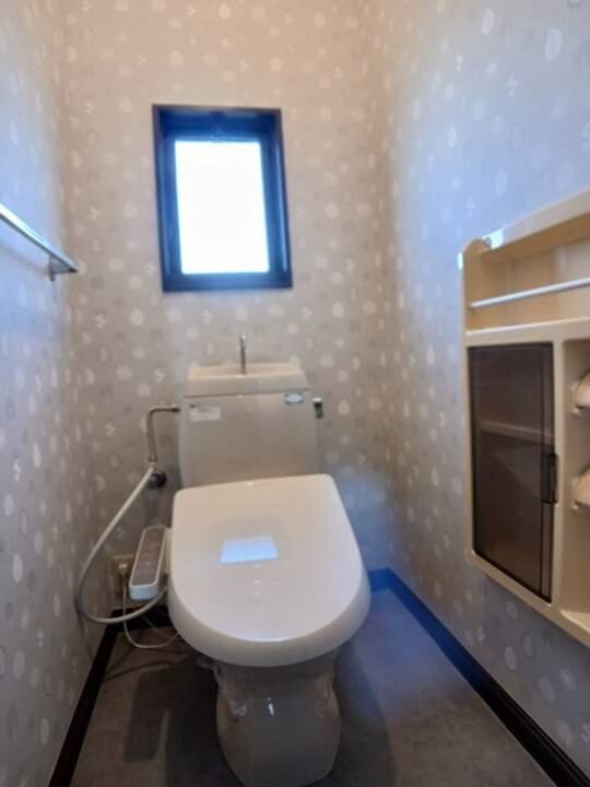 トイレ　トイレ