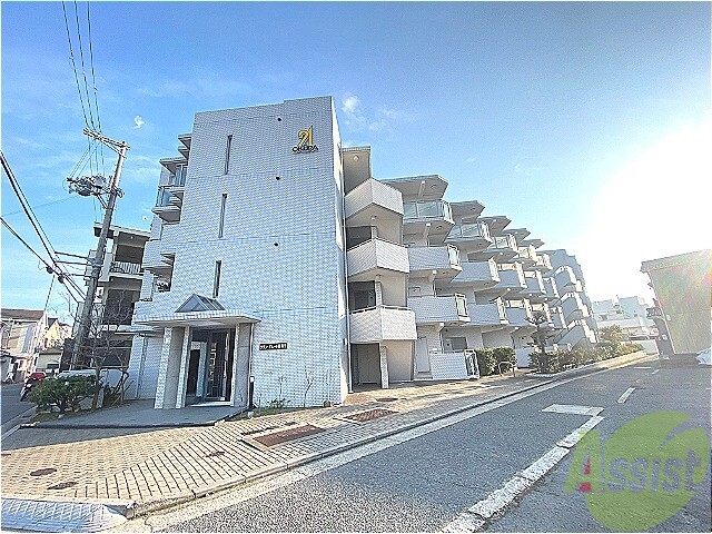【神戸市垂水区西舞子のマンションの建物外観】