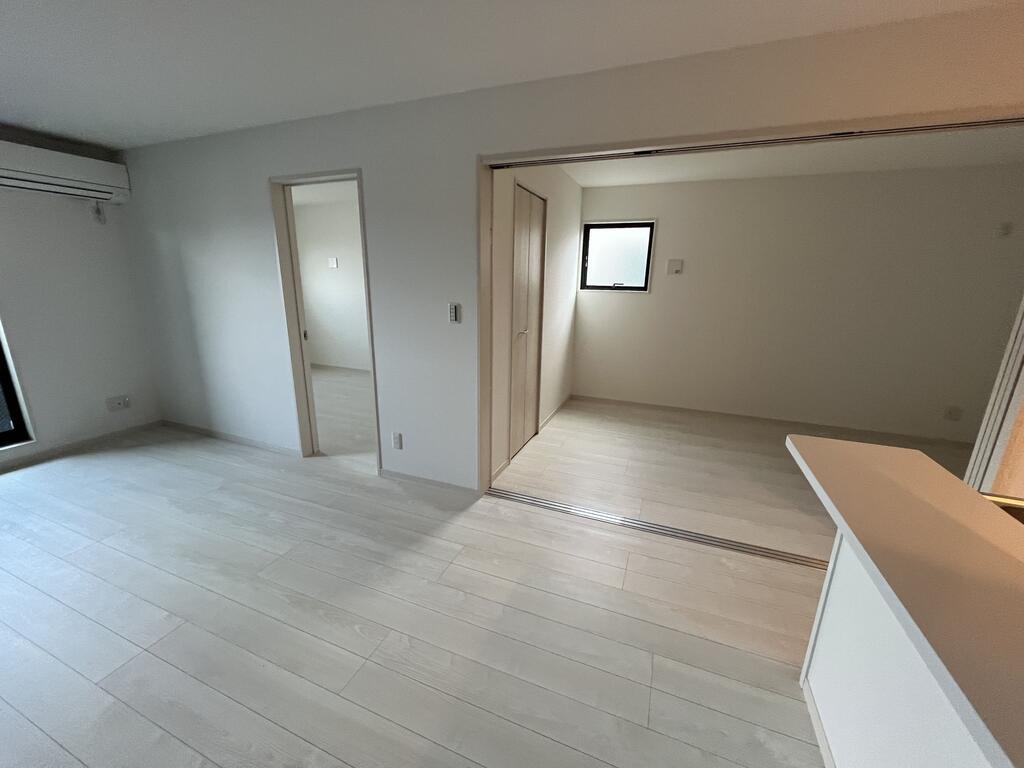 居室・リビング　類似物件サンプル画像