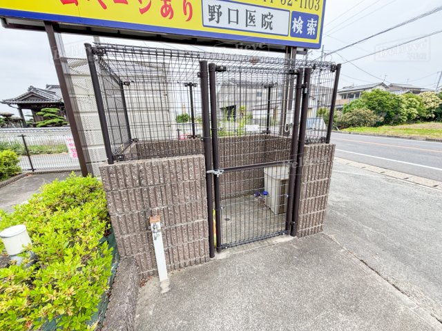 その他共有部分　便利な敷地内ゴミ置き場もあります♪