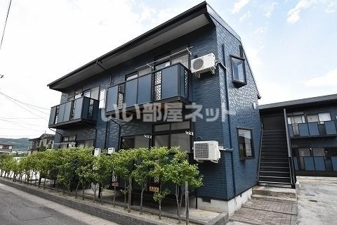 本宮市高木のアパートの建物外観