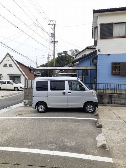 【ファミール桂の駐車場】