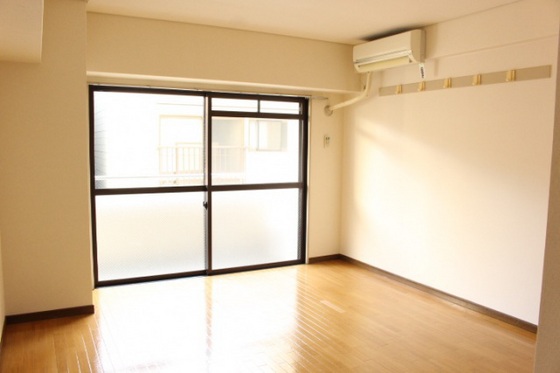 居室・リビング　※別部屋の写真です