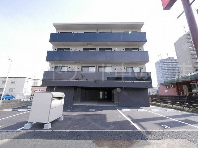 【札幌市豊平区月寒中央通のマンションの建物外観】