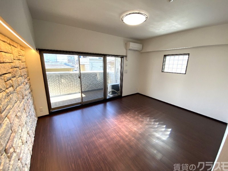 居室・リビング　陽当たりよく明るい部屋です
