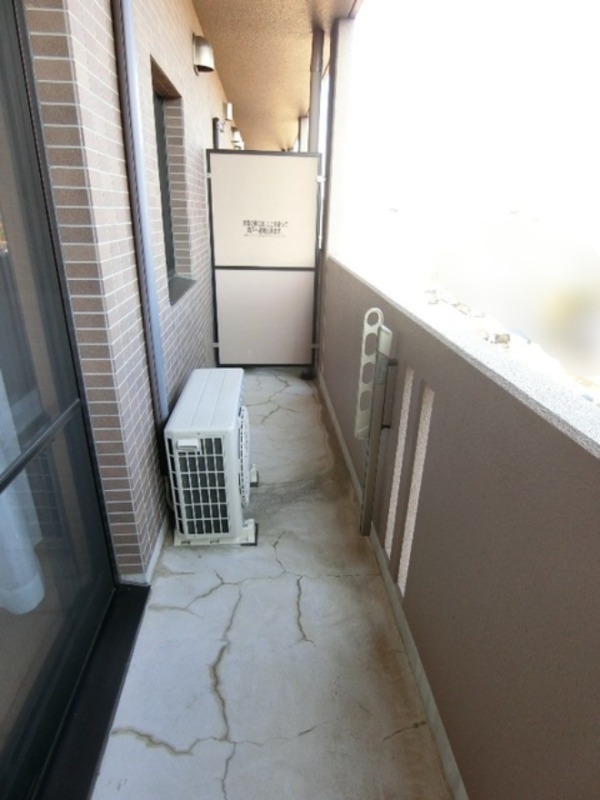 バルコニー　図面と現状に相違がある場合には現状を優先