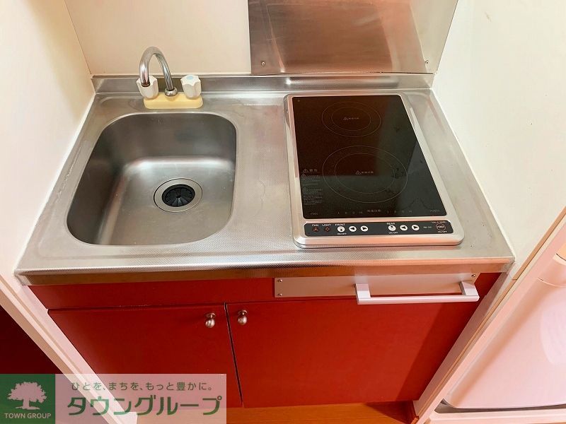 キッチン　同タイプ部屋の写真となり設備等は現況と異なる場合があります。