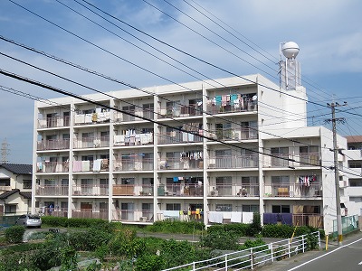 中央ビルの建物外観