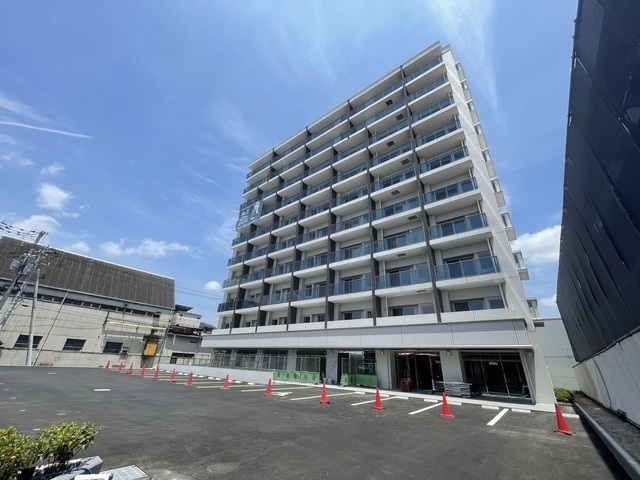 広島市西区福島町のマンションの建物外観