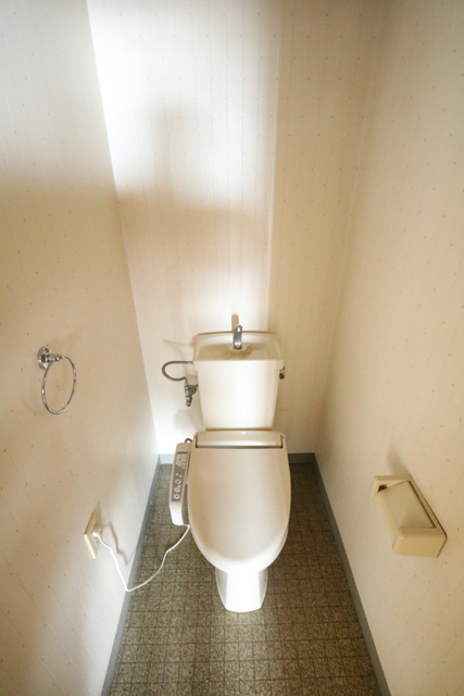 トイレ　☆快適な温水洗浄便座☆