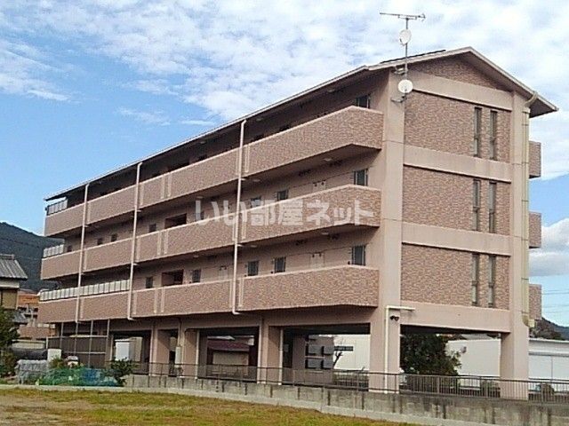 新城市平井のマンションの建物外観