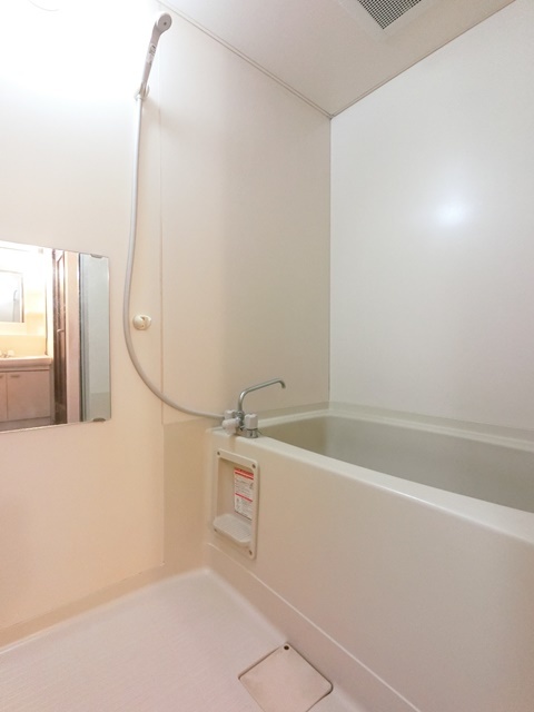 バス・シャワールーム　※写真は同タイプのお部屋です※