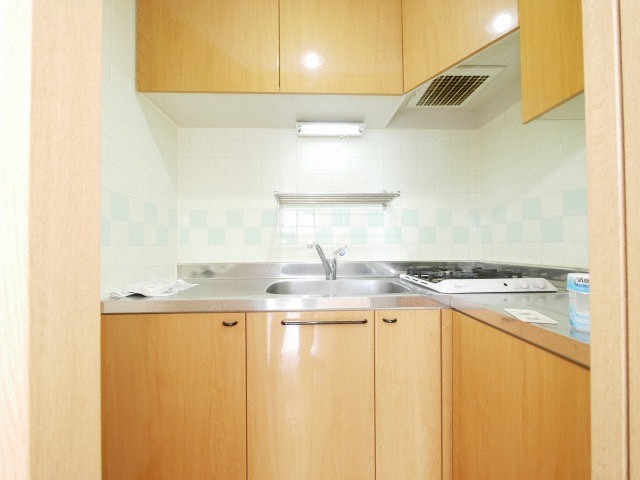 キッチン　コンパクトなキッチンで掃除もラクラク