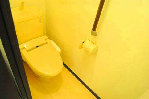 トイレ　温水洗浄便座付き