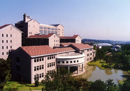 大学・短大　首都大学東京　南大沢キャンパス（大学・短大）まで1702m