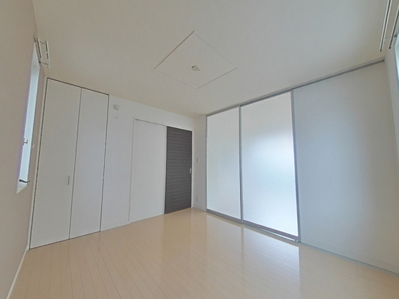 居室・リビング　※別部屋の写真です