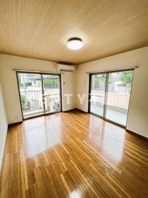 居室・リビング　居間です