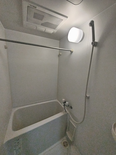 バス・シャワールーム　バスルーム