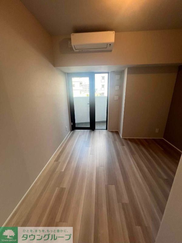 居室・リビング　８月２日見学一斉解禁！ご予約受付中！！お電話ください！（…