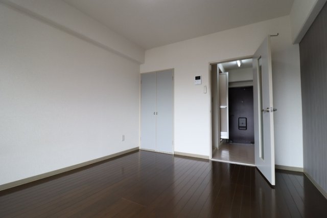 居室・リビング　※他号室の写真です