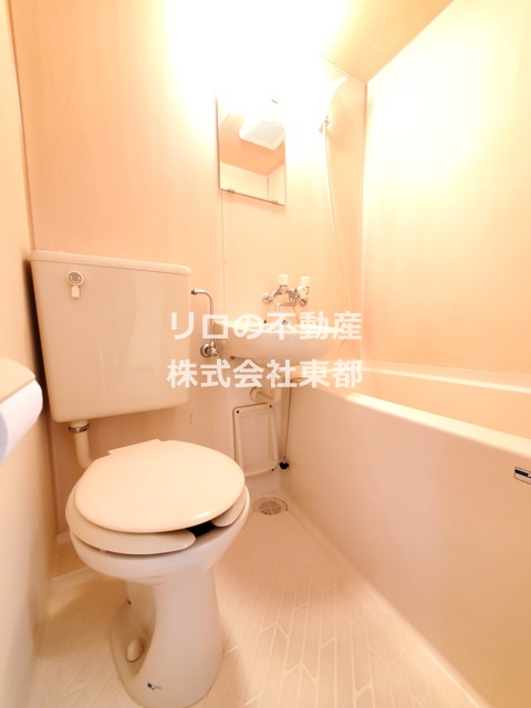 バス・シャワールーム　お掃除も簡単な３点ユニットバス♪