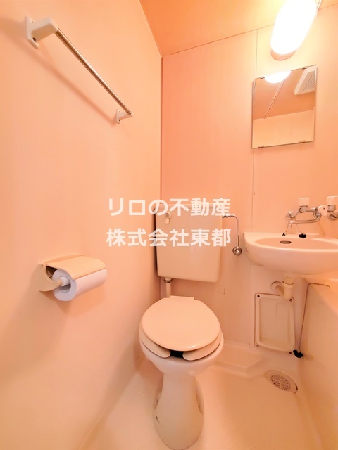 トイレ　お掃除も簡単な３点ユニットバス♪