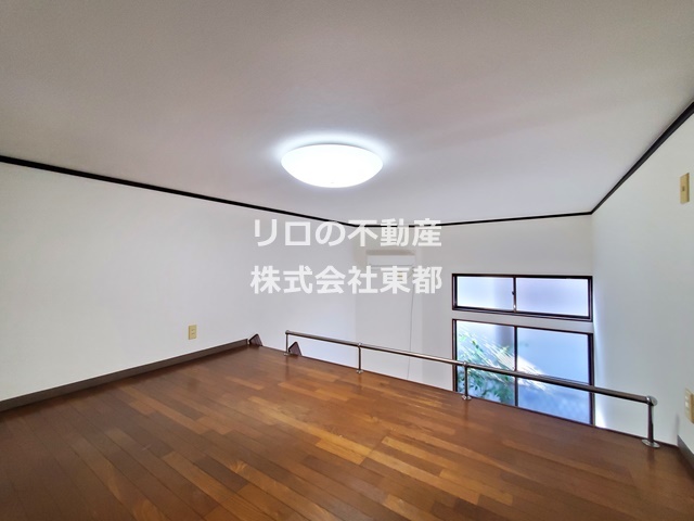 その他部屋・スペース　ゆったりとしたロフトも使い勝手がいい♪