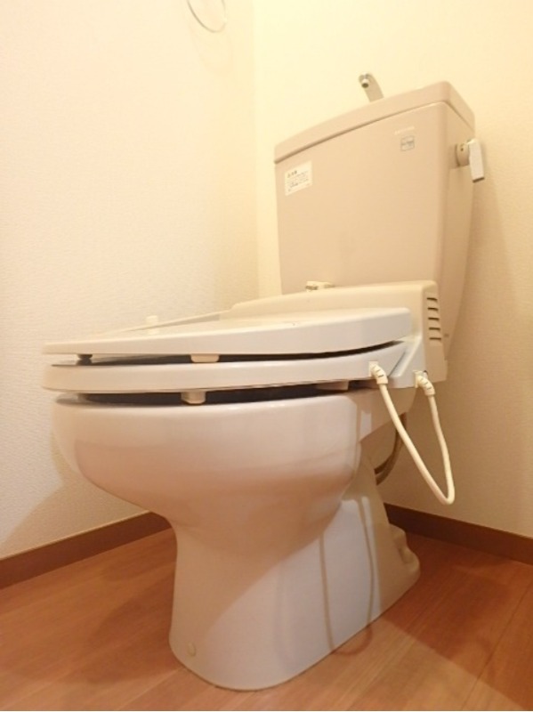 トイレ　図面と現状に相違がある場合には現状を優先