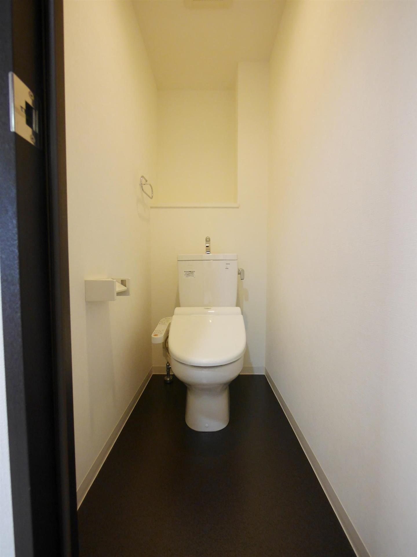 トイレ　※同仕様写真※