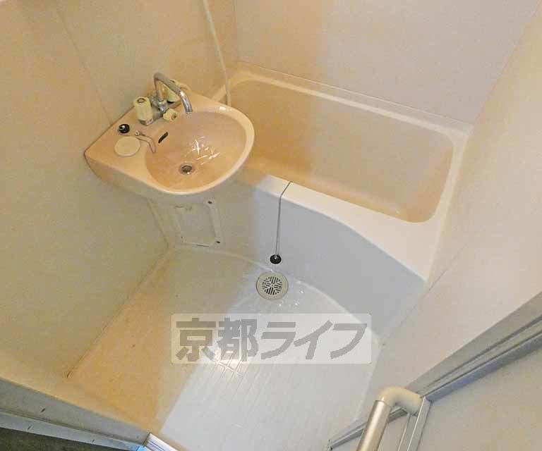 バス・シャワールーム　浴室です。