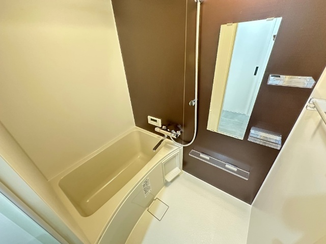 バス・シャワールーム　追焚き付のお風呂です