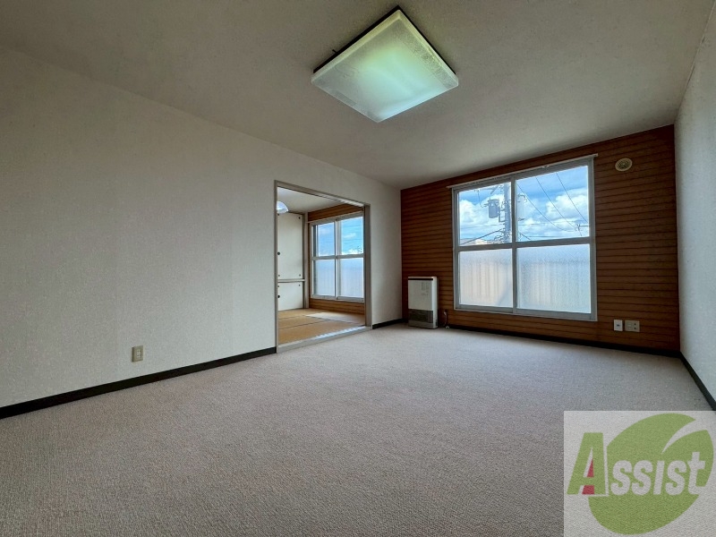 居室・リビング　広くてキレイなお部屋が広がっていて、充実した生活が送れそう。