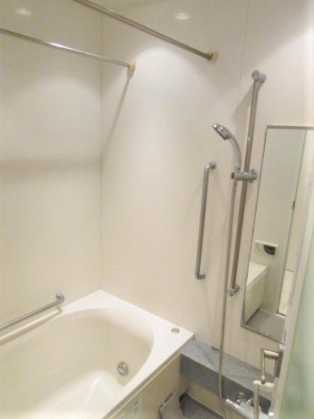 バス・シャワールーム　（参考：３１６号室）