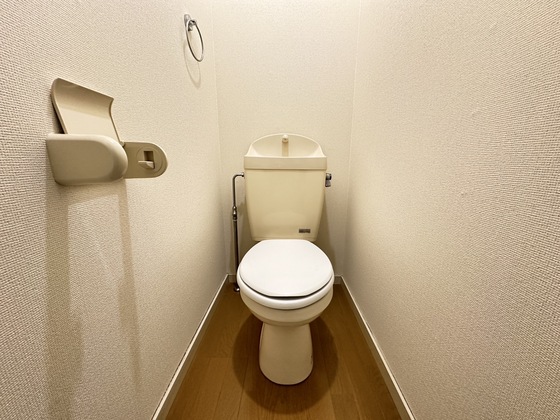 トイレ　※別部屋の写真です