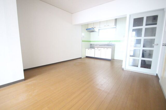 居室・リビング　※別室の参考写真の為、現況優先です。